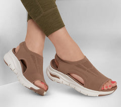 Skechers Women | Arch Fit - City Catch