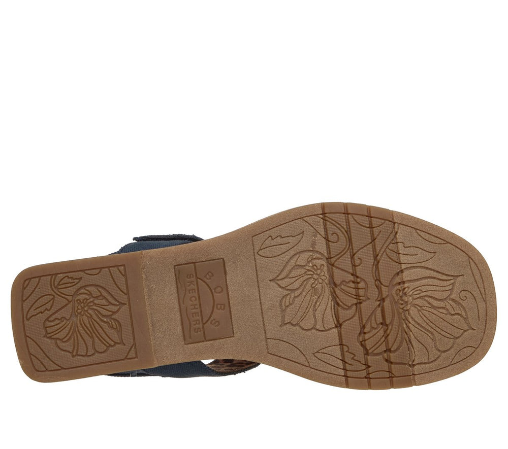 Skechers New Arrivals | BOBS Desert Kiss Dream - Coast Walk